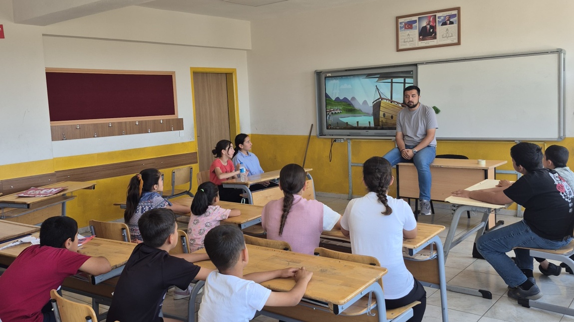 Altıyol İlkokulu’nda “Masalların Renkli Dünyası” Etkinliğiyle Hayal Gücü Canlandı.